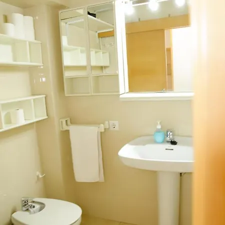 Apartamento En Pleno Centro De * Cambrils